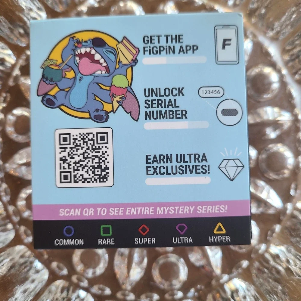 FiGPiN Mystery Mini - Lilo & Stitch Series 1 - Lilo‎ Sunglasses Ice Cream Pin